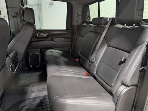 Used 2025 GMC Sierra 2500 SLT AWD/4WD image 18