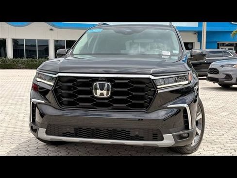 Used 2024 Honda Pilot Elite image 2