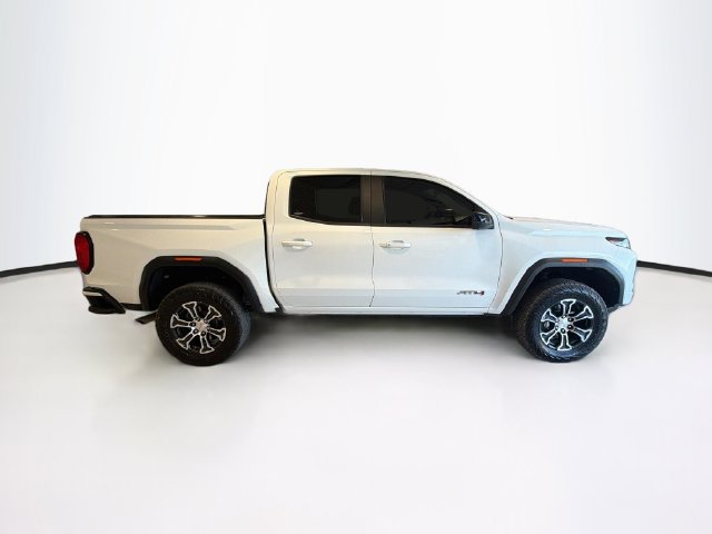 Used 2024 GMC Canyon AT4 w/ AT4 Premium Package AWD/4WD image 8