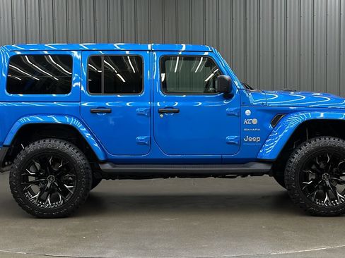 Used 2024 Jeep Wrangler Unlimited Sahara AWD/4WD image 6