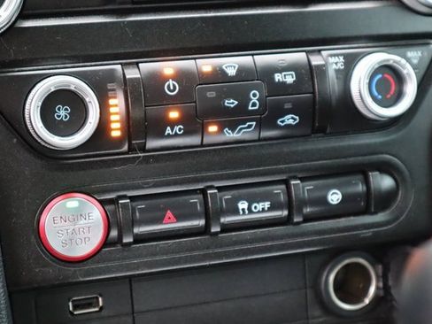 Used 2021 Ford Mustang Coupe image 24