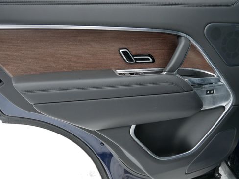 Used 2023 Land Rover Range Rover SE image 15