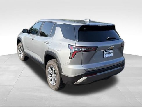 Used 2026 Chevrolet Equinox LT w/ LPO, Floor Liner Package FWD image 5