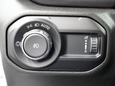 Used 2023 Jeep Wrangler Unlimited Sahara image 47