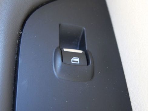 Used 2019 Lincoln Nautilus Reserve image 24