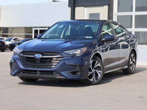 Used 2024 Subaru Legacy Premium AWD/4WD image 3