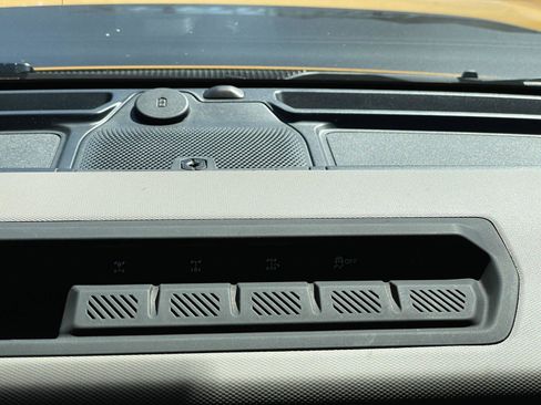 Used 2022 Ford Bronco Wildtrak image 24