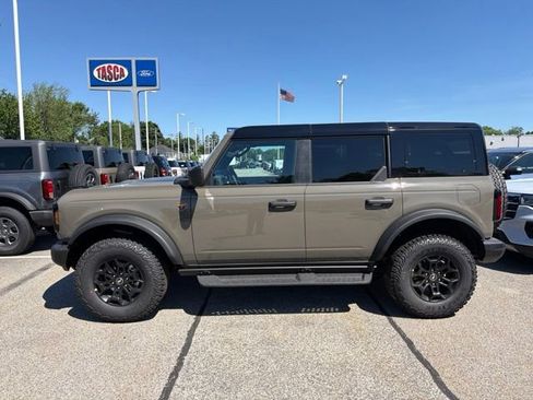 New 2026 Ford Bronco Badlands AWD/4WD image 4