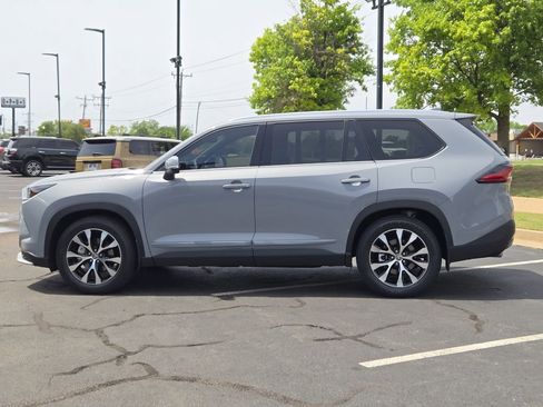 Used 2026 Toyota Grand Highlander AWD Hybrid image 4