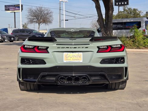 Used 2024 Chevrolet Corvette Z06 w/ Stealth Interior Trim Package image 4