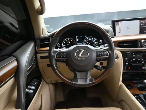 Used 2017 Lexus LX 570 4WD image 31