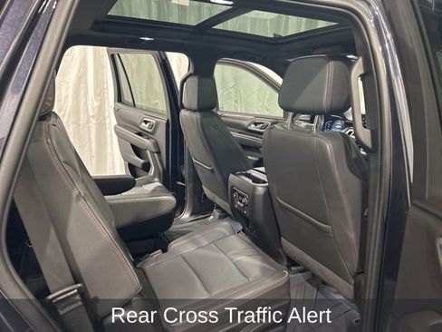 Used 2022 Chevrolet Tahoe RST w/ Luxury Package AWD/4WD image 16
