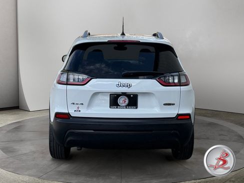 Used 2020 Jeep Cherokee Latitude w/ Cold Weather Group AWD/4WD image 6
