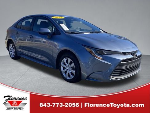 Used 2025 Toyota Corolla LE image 1