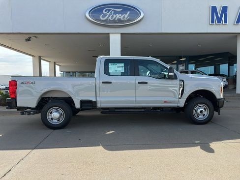 New 2026 Ford F250 XL AWD/4WD image 7
