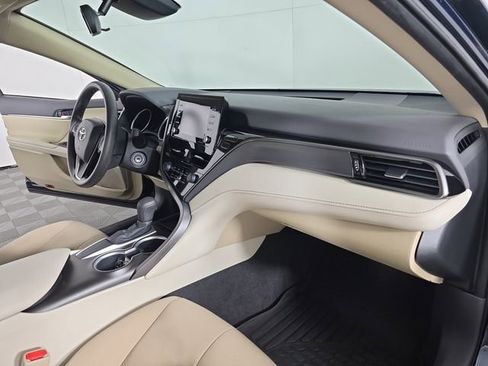 Used 2021 Toyota Camry LE image 18
