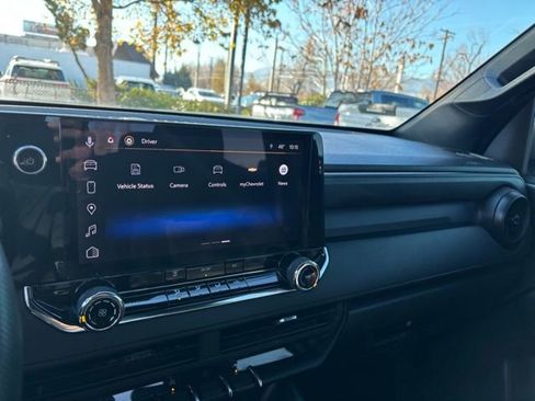 Used 2023 Chevrolet Colorado W/T image 18