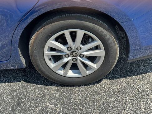 Used 2025 Toyota Camry LE FWD image 11