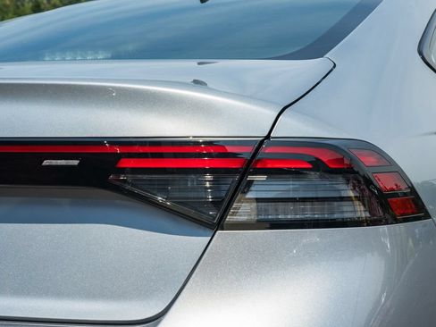 Certified 2025 Honda Accord SE image 6