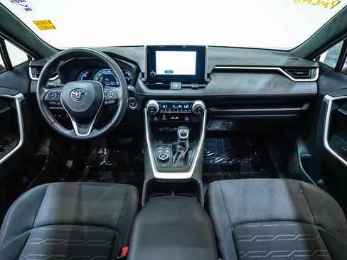 Used 2024 Toyota RAV4 SE w/ Weather & Moonroof Package image 14