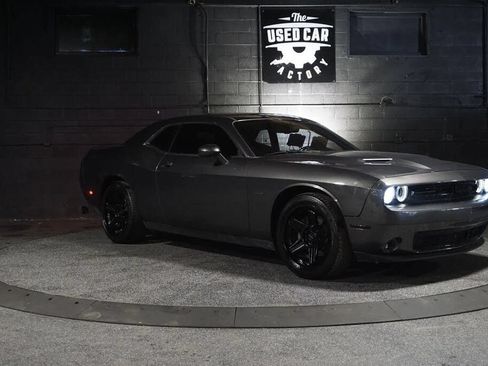 Used 2018 Dodge Challenger R/T w/ Blacktop Package RWD image 15