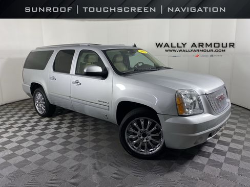 Used 2013 GMC Yukon XL Denali AWD/4WD image 1