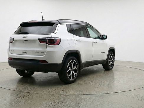 Used 2025 Jeep Compass Limited AWD/4WD image 9