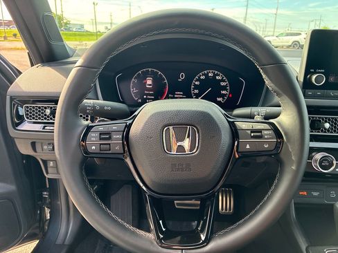 Used 2025 Honda Civic Sport image 10