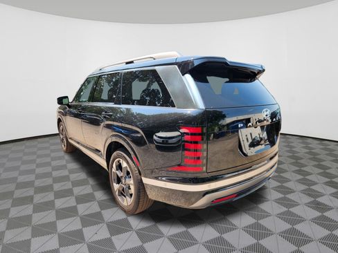 Certified 2026 Hyundai Palisade Limited AWD/4WD image 3