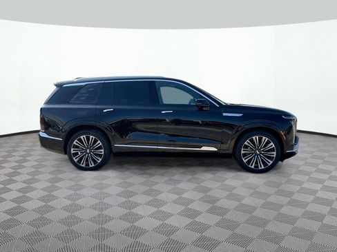 New 2026 Cadillac Vistiq Premium Luxury w/ LPO, Floor Liner Package AWD/4WD image 4
