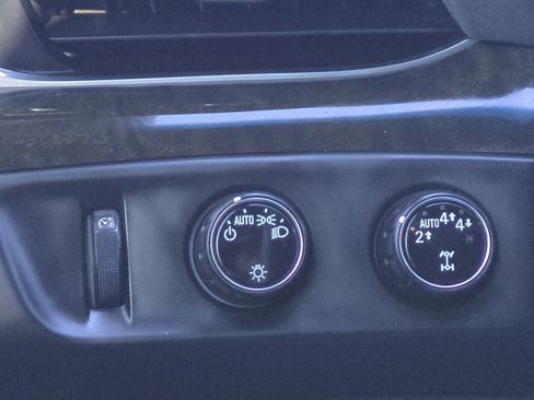 Used 2019 Cadillac Escalade ESV Platinum image 31