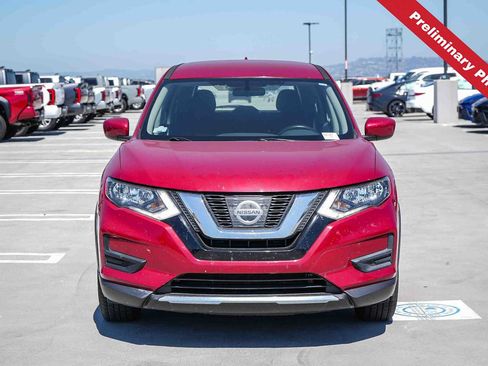 Used 2017 Nissan Rogue S FWD image 2