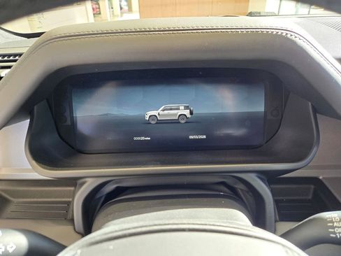 New 2026 Land Rover Defender 110 OCTA AWD/4WD image 13