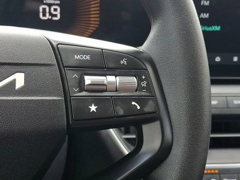 Certified 2025 Kia K4 FWD image 23