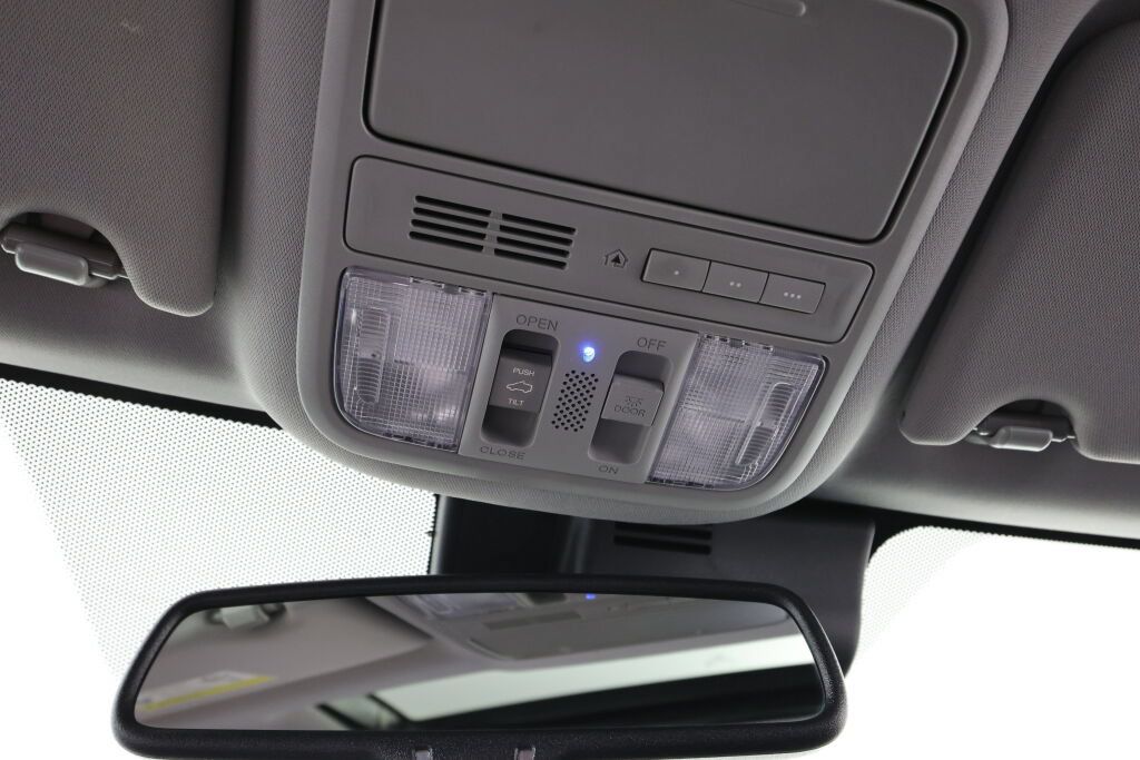 Used 2017 Honda Pilot Touring image 39