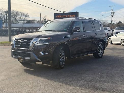 Used 2021 Nissan Armada SL w/ Captain's Chairs Package image 7