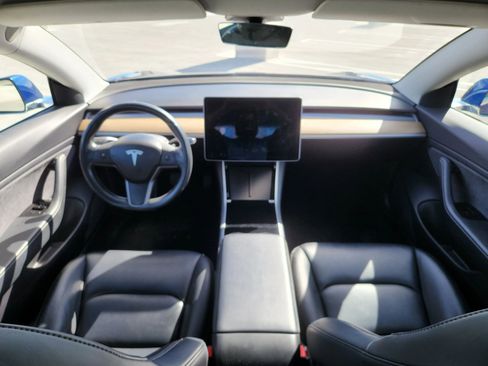 Used 2018 Tesla Model 3 Mid Range image 29