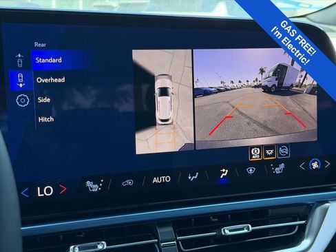 New 2026 Chevrolet Equinox EV LT AWD/4WD image 12