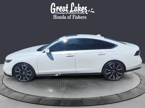 Used 2024 Honda Accord Touring image 2