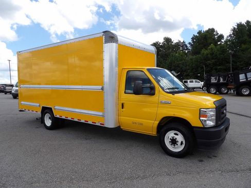 Used 2021 Ford E-350 and Econoline 350 Super Duty RWD image 10