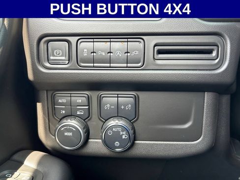 Used 2021 Chevrolet Tahoe RST w/ Rear Media and Nav Package AWD/4WD image 15