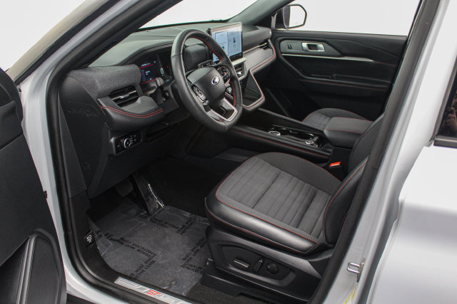 Certified 2026 Ford Explorer ST-Line AWD/4WD image 14