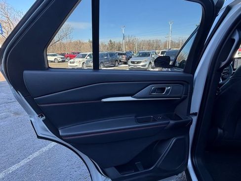 New 2026 Ford Explorer ST-Line w/ ST-Line Street Pack AWD/4WD image 12