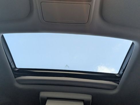 Certified 2024 Honda Odyssey Touring image 10