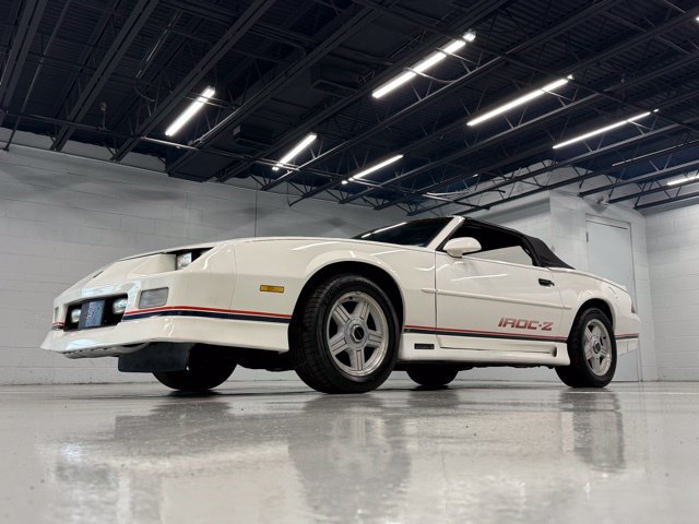 Used 1990 Chevrolet Camaro RS RWD image 2