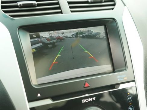 Used 2015 Ford Explorer Limited w/ Equipment Group 302A FWD image 30