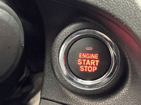 Used 2021 Subaru Impreza 2.0i Limited image 27