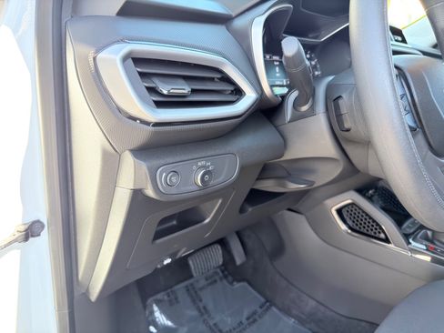 Used 2023 Chevrolet TrailBlazer LS FWD image 24
