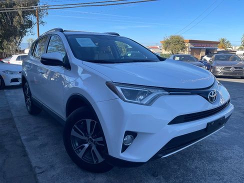 Used 2016 Toyota RAV4 XLE FWD image 3