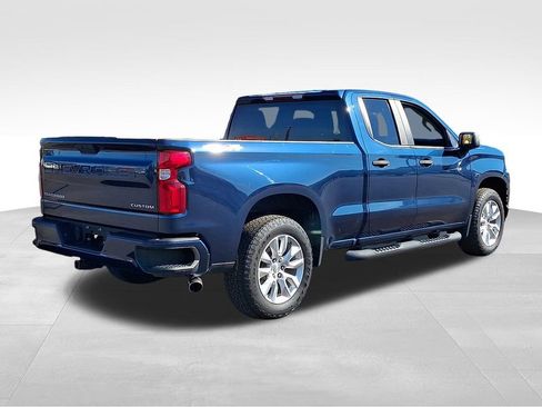 Used 2020 Chevrolet Silverado 1500 Custom w/ Custom Value Package image 6